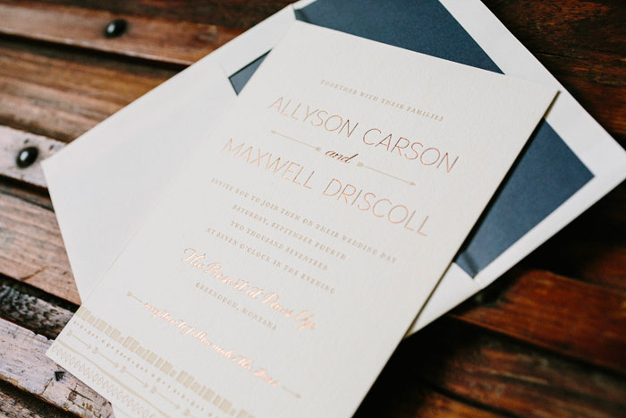 This customized version of Ellipse has copper foil and an elegant ombre envelope liner to give the design a more sophisticated feel while still maintaining its whimsical, modern charm.